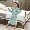 Pyjamas Mode Enfants Robes De Bain Automne Hiver Enfants Peignoir Enfants Dessin Animé Flanelle Bains Fille Doux Ceinture Pyjamas Szlafrok PeignoirL231109