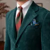 Costumes pour hommes Vêtement en velours côtelé Castleton Blazer vintage Col à revers plat Deux boutons à simple boutonnage Queues verticales Haut haut de gamme pour hommes