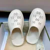 Slippers voor heren glijden op sandaal damesplatform afgedwongen G sandaal holle schoenen Jelly kleuren Hoge hak zomerrubber lug sole muilezels