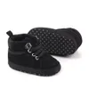 Babyschoenen Merk geboren babyjongensschoenen Zachte zool Wieg Warme laarzen Antislip sneaker Effen PU voor 1 jaar oud 018 maanden 231109