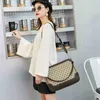 2024 New Designer womens crossbody shoulder can be and mixed batches Online celebrity Tiktok Weiye same women old flower mother middle-aged bag