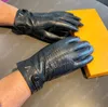 Mężczyźni skórzane rękawiczki designer kaszmirowy luksusowa marka wełna ciepła rękawiczka sprzętowy ekran dotykowy pięć palców rękawiczki rękawiczki z pudełkiem