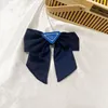 Simple Designer Solid Color Hair Clips Brand Letter Printing Black White Big Bowknot Barrettes Hairpin Satin Fabric Pearl Hairclaw