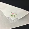 刺繍フラワーハンカチの白いレース薄いハンカチ綿タオル女性ウェディングギフトパーティー装飾布ナプキンC455