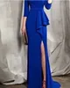 Vintage Long Crepe Royal Blue Mother of the Bride Dresses With Ruffles Mermaid V-hals Sweep Train Mom of the Groom Dress med slits/knappar Godmother Dress for Women