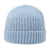 Basker solid färg curling kort stycke män stickad hatt hålla varm stickning höst vinter unisex skalle cap beanie