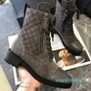 2023 boots rubber bottom trainers Winter lambskin Flap quilted velvet Boots warm shoes