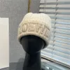 Hochwertiger, luxuriöser, randloser Designer-Hat für Herren und Damen, gestrickt, neutraler Kaschmir-Buchstabe, Winter, Outdoor, Skifahren, Gehörschutz, Marke Hat84