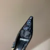 Kabartmalı Patent Deri Slingback Pompalar Altın Ton Metal Toka Stiletto Topuklu Kadınlar Kaymaz Yüksek Topuklu Lüks Tasarımcılar Akşam Partisi Ayakkabıları