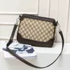 2024 New Designer womens crossbody shoulder can be and mixed batches Online celebrity Tiktok Weiye same women old flower mother middle-aged bag