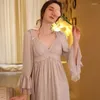 Ropa de dormir para mujer Camisón largo con mangas acampanadas Camisón de satén vintage Vestido de noche camisón con cuello en V de encaje sexy Ropa de dormir para primavera y verano para mujer