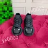 Zapatillas de deporte de diseñador Zapatos para mujer Zapatos deportivos con forma de placa Resistente al desgaste antideslizantes versátiles con cordones Zapatillas exclusivas de moda fd230206