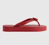 22S الصيف تصاميم رمزية للسيدات شيفرون G-Thong Sandal Shoes Women Beach Slip on Slides Luxury Designer Flip Flop Sandalias 35-42