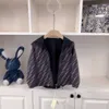키즈 코트 디자이너 베이비 옷 아이 코트 아이 재킷 크기 100-160 cm 더블면 야외 지퍼 후드 선 스크린 옷