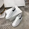 Novo Top Hot Luxury Casual Designer Casual Sapatos Sapatos para Womens Boot Shoe Runners Runner Sneakers Women Walking Black White White Sport
