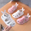 First Walkers babymeisjes leren sandalen baby peuter schoenen jongens zomers schoenen niet slip zachte sole cartoon kindercasual strand sandalen 230410