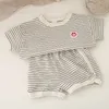 Kledingsets Zomerjongens en meisjes schattig glimlachend gezicht korte mouw set kinderstreep hanger topshorts casual sporten tweedelige set 230410