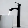 Rubinetti per lavabo da bagno Rubinetto Nero Maniglia singola e Miscelatore freddo Lavabo Lavabo Rubinetto per WC montato sul ponte