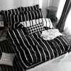 Beddengoed sets 34 delige zwart -wit plaid king full size beddengoed naar beneden deksel deksel, inclusief 230410