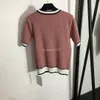 女性のTシャツデザイナーNew Women Tee Knits Tシャツトップストップスストライプガールヴィンテージクロップトップ滑走路ストレッチ短袖プルオーバー6FG0