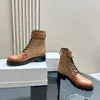 Balmais Classic高品質の最新2024 The Autumn/Winter Large B-Button Printed Martin Boots Cowhide Womens Boots 3cmの高さ