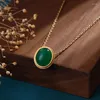 Chaînes en vintage naturel un collier rond de jade pendentif ancien artisanat en or simple bijoux de fête de banquet pour les femmes cadeau