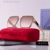 Gucchi Guccs Designer Cucci Solglasögon Kvinnors nya modemodell Inwomen's Big Frame Big Box Trendy Driving Glasses