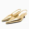 Sandaler Guldläderpumpar för kvinnor Summer Point Toe Heeled Woman Sexig bröllopsstilett Eleganta klackar Slingbacks 230406