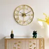 Wall Clocks Iron Art Light Luxury Circular Clock Fashion Creativity Gold Homestay Silent Decoration Living Room