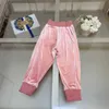 Neue Kinder Tracksuits Kinder Kleidung Schöne rosa Samtmaterial Baby Kleidung Boy Jacke Anzug Größe 110-160 Reißverschlussmantel und Hosen