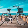 Cykelpedaler Beach rekreationsfordonsstadsvägbil pendling cykel istället för att gå dam pendling studenter cykel M230410