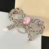 Designer di gioielli Stilista Spilla Pins18k Placcato oro Argento Rame Abbigliamento Pin Marchio Lettera Spilla di perle di cristallo Matrimonio Festa di Natale Regalo