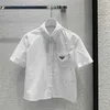 2023 NIEUWE DRAMMEN VAN HOGE KWALITEIT T -shirt Familie Summer Simple Triangle Pocket White Shirt Casual veelzijdige top