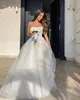 Abiti da sposa bohémien con spalle scoperte Appliques Abiti da sposa in pizzo a trapezio Abito da sposa principessa al pavimento Realizzato su misura