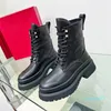 2024-Martin Boots Designer Womens Outdoor Shoes Lace Up Ongle Land Leather Combat Platform الدفء الثلج الشتاء الجوارب الوحيدة 35-42