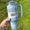 US STOCK Quencher 40oz Tumbler Tye Dye Vert Léopard Poignée Couvercle Paille Bière Tasse Bouteille D'eau Revêtement En Poudre Camping En Plein Air Tasse Rose Rose B1226