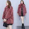 Pêlo feminino imita casaco de comprimento médio na cintura inverno 2023 tendência de jaqueta m383