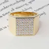 Paston Custom Jewelry 14k Yellow Gold Iced Out Melee Moissanite Wedding Ring Band för män