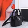 Luxury Handbag Designer Crossbody Bag Mini Tote Fashion Leisure Svart plånbok mjuk fårskinn bokstäver singel axel kvinnor middag fest koppling handväska 2024