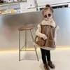 チョッキの子供の厚いベスト秋の冬の子供用屋外服の女の子パッド入り温かいファッションレザーコットンジャケット2 6年231109