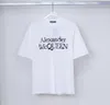 2023SS Classical White Designer T Shirt Summer Short Sleeve McQueening Mężczyźni Kobiet Tshirt Tee Męskie ubrania