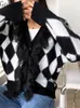 여자 니트 개가크 스웨터 레이스 스티칭 니트 검은 흰색 격자 무늬 카디건 스웨터 여자 v- 넥 다재다능한 가을 외부웨어 탑