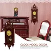Orologi da parete Piccolo orologio pendente Divertente mini modello da tavolo Pografia Oggetti di scena Decorazioni vintage Minicasa