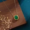 Chaînes en vintage naturel un collier rond de jade pendentif ancien artisanat en or simple bijoux de fête de banquet pour les femmes cadeau