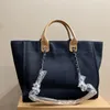 Women Crossbody Designer TOTE BAGS MATELASSE Sieć Luxury Classic Canvas Beach Bag torebka torebka z perłowymi literami 38 cm
