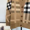 Pulls de créateurs de cardigan designer chasqueurs Plaid à plaids à manches longues en laine de laine V Vandes de tricots en laine V Volate des femmes Cardigan Loose