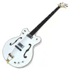 La guitare basse électrique de couleur blanche avec une quincaillerie dorée offre un logo / couleur personnaliser