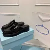 Designerskie mokasyny komfort monolit szczotkowane skórzane sukienki buty prad trójkąt Oxford Chunky Sneakers klasyczne matowe trenery na zewnątrz