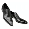 Chaussures habillées Hommes d'affaires chaussures pour hommes mode hommes robe de mariée vêtements de cérémonie chaussures en cuir de luxe hommes bureau Sapato Social mâle fête 231110