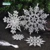 Decorações de Natal 40pcsSet Ornamentos de Floco de Neve Prata Glitter Plástico Flocos de Neve Artificiais para Inverno Árvore de Natal 231110